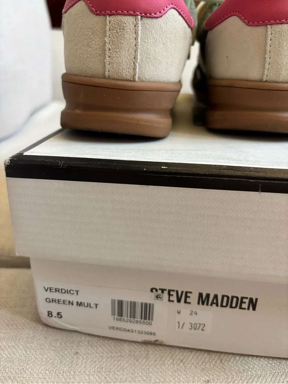 Steve Madden Verdict Sneakers Green Multi Gum Sole Size 8.5 NIB